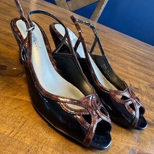 Easy Street dressy, strappy sandals. Size 8